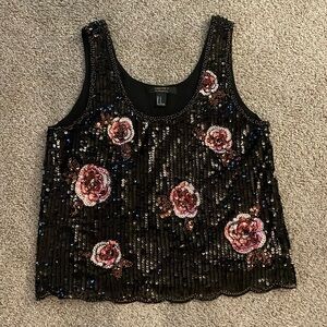 Medium decorative shirt.